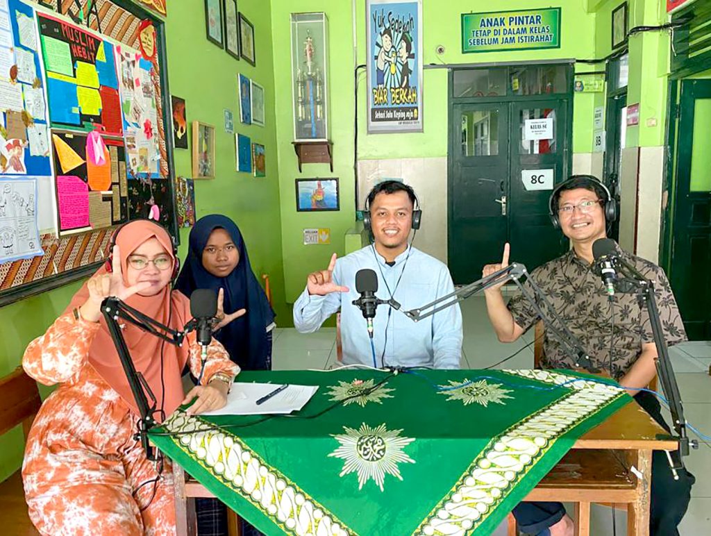 SMP Muhamadiyah 10 Yogyakarta Tingkatkan Literasi Sekolah Lewat Podcast Sebagai Karya