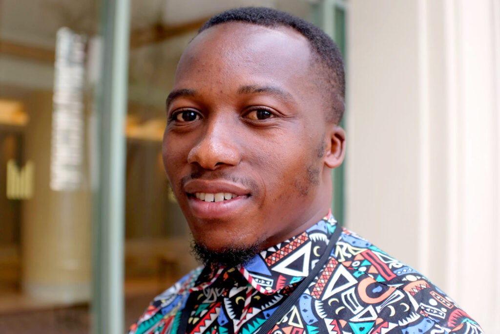 Kisah Richard Appiah Akoto: Guru Bersahaja Mengajar Komputer Tanpa Komputer