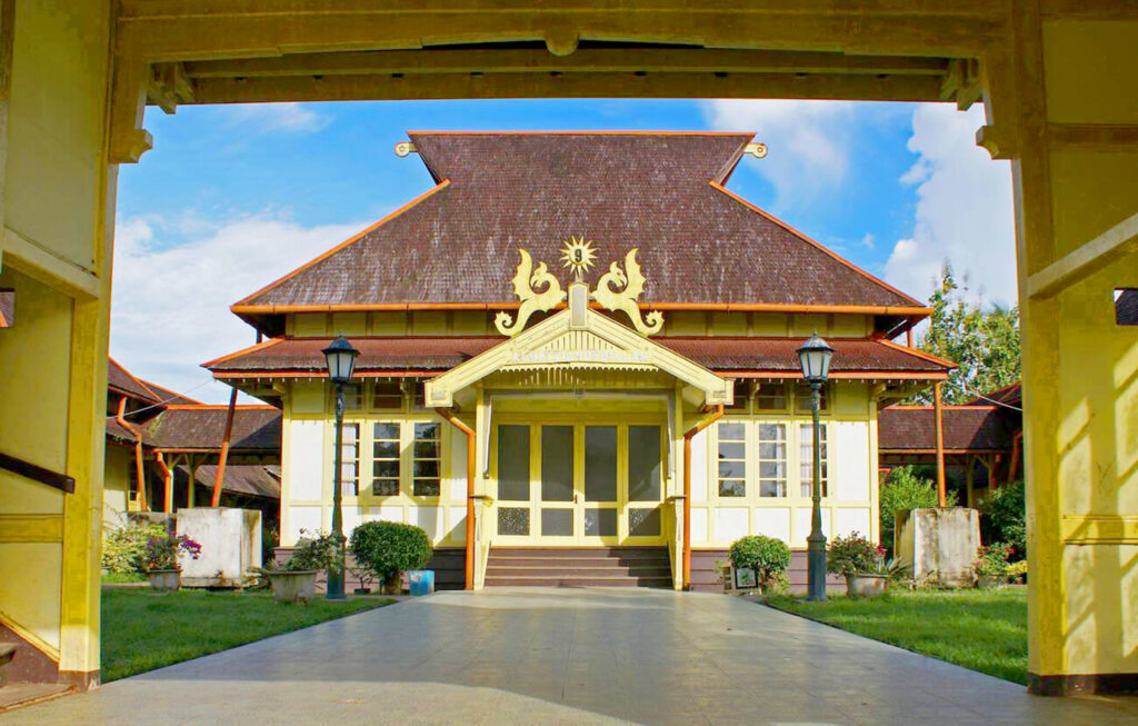 Mengenal 5 Istana Kerajaan di Indonesia yang Masih Berdiri Kokoh
