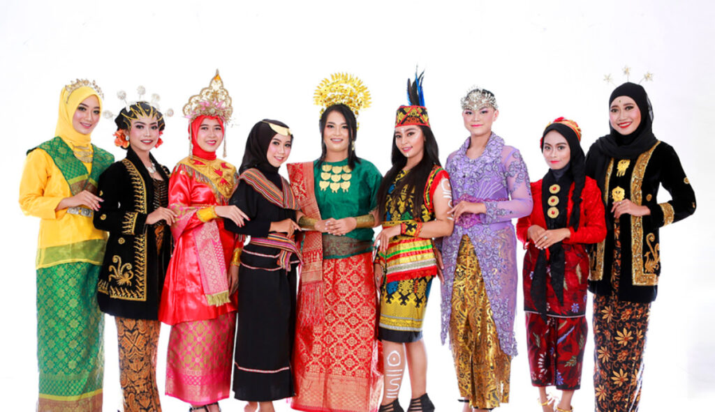 Inilah 7 Suku dengan Populasi Terbanyak di Indonesia